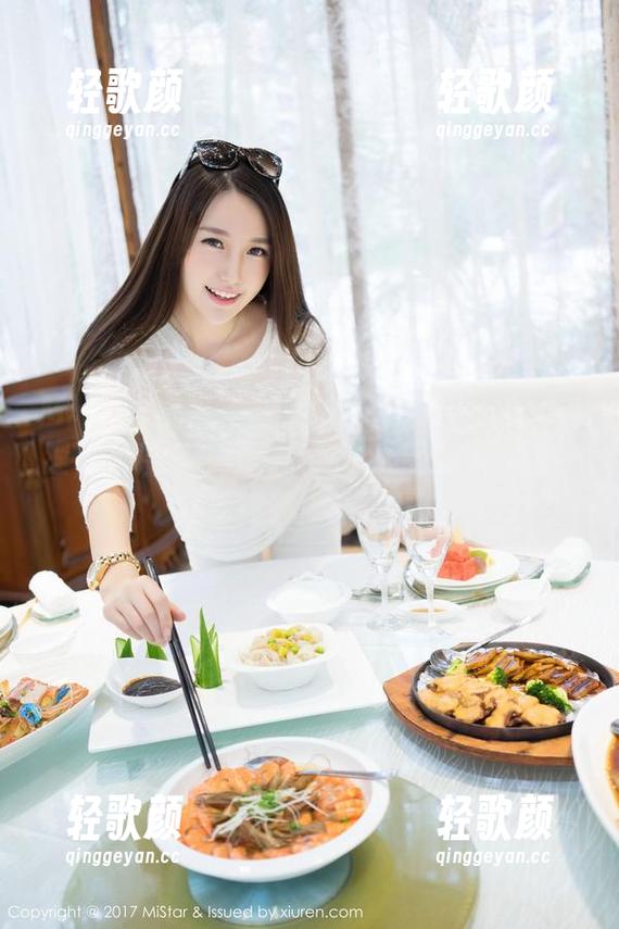 MiStar魅妍社 - 私拍里的FoxYini孟狐狸，温柔得让我差点忘了周围的人…图片就像轻轻推开的门。