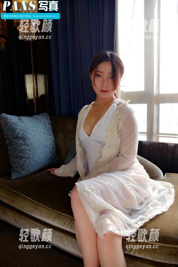 PANS写真 - 深入果汁的睡衣，原图中有种说不出的轻松气息。