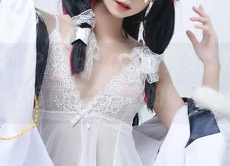去年冬天的Poppa Chan兔女郎写真，唔，兔毛真是个揽客的好理由！