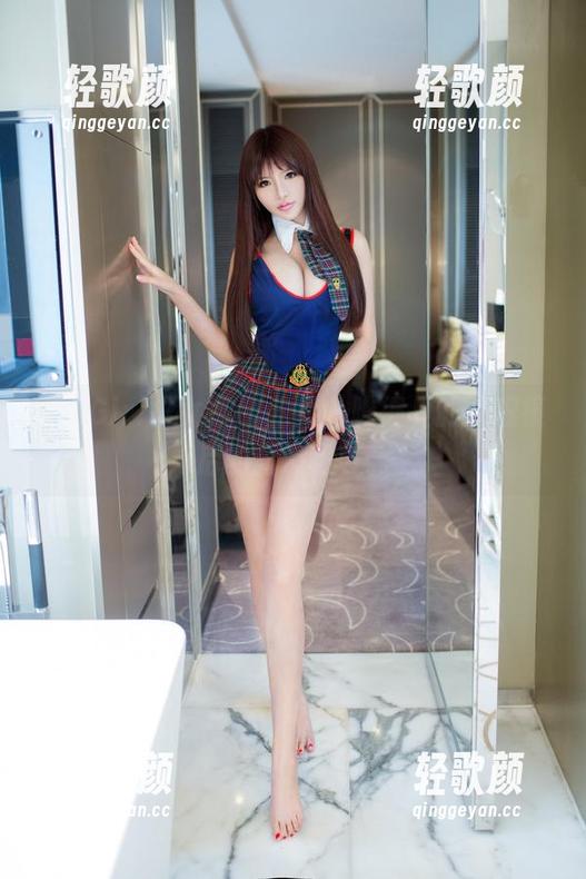 TuiGirl推女郎 - 松果儿瞧得见的，眼镜后的高清细节。