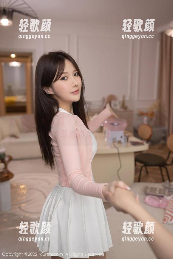 Xiuren秀人网 - 把脚拍得这么美？司妃SL的写真照片太危险了
