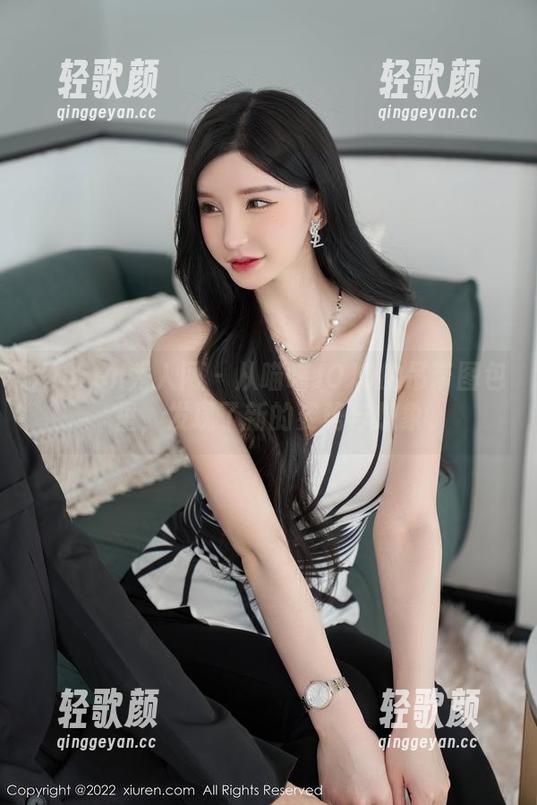 Xiuren秀人网 - 从喵喵JOJO的吊带图包里，发现了新的姿势与想象