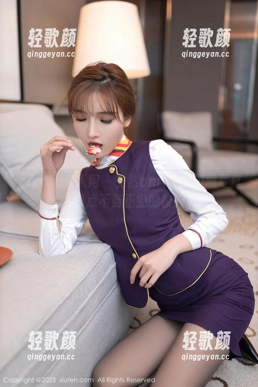 Xiuren秀人网 - 安然anran的校服写真，有点不务正业的校园风
