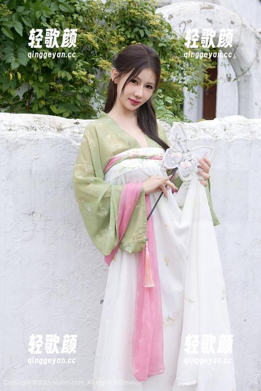 Xiuren秀人网 - 小夕Kitty甜心图包大揭秘，每一张都像是在撒糖！