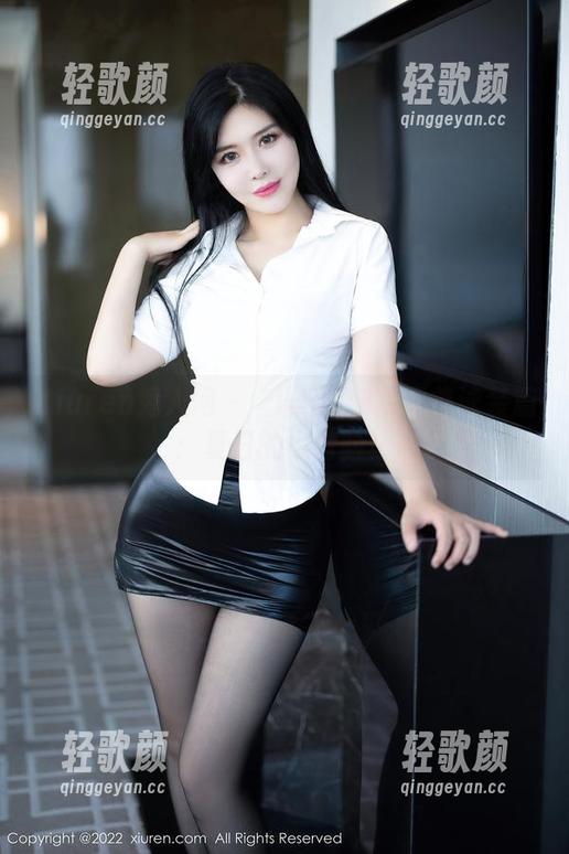 Xiuren秀人网 - 玥儿玥最新写真集泳装篇：夏日的小考验！
