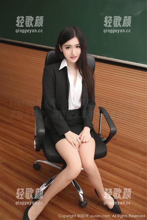 Xiuren秀人网 - 免费享受白芷yy少女写真的小确幸，简直让人忍不住多看几眼！