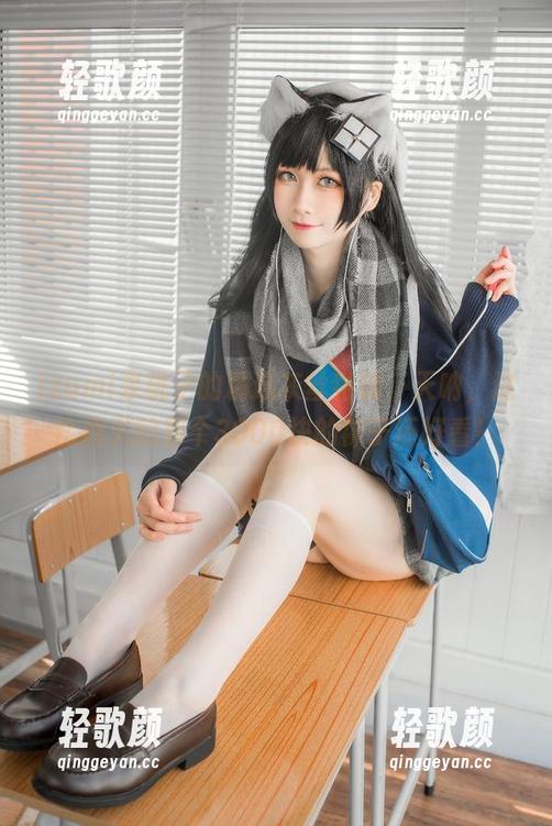 izumi泉桃子的精选灰丝特辑，天呐，这比我买的那个3000块的袜子还好看！