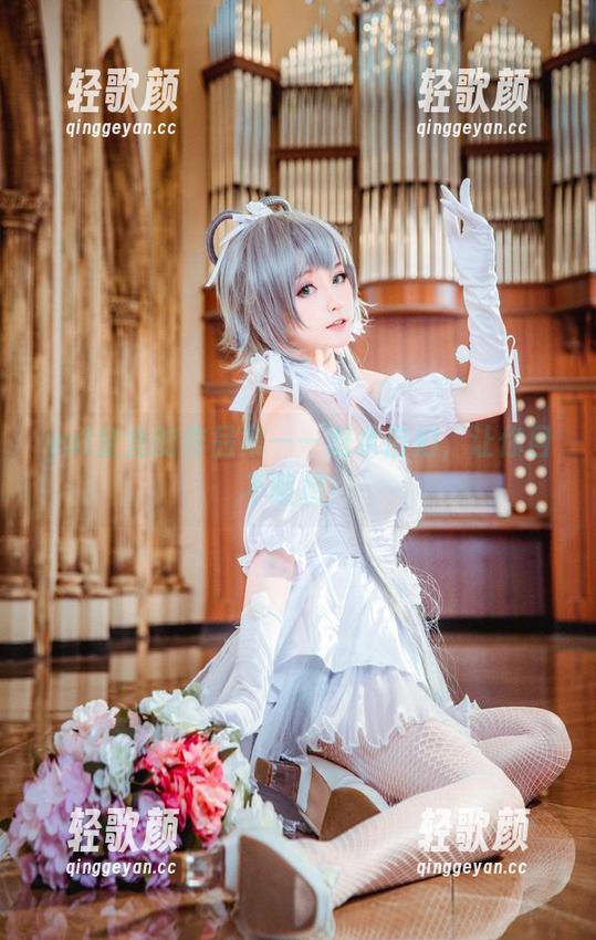 yui金鱼的作品集——潜水自拍，让你目不暇接！