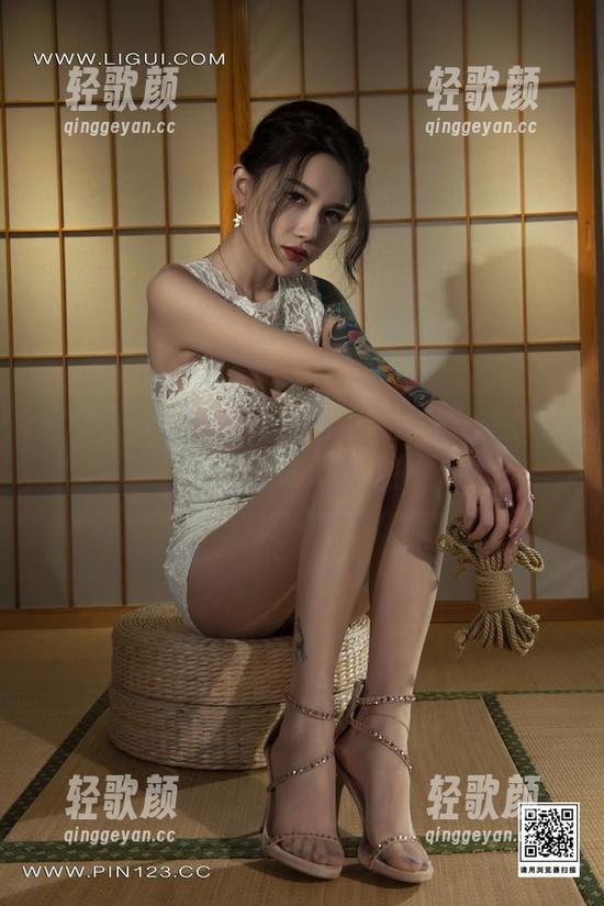 丽柜 - 双生花写真集上线，汐汐让主仆关系升级成大团圆！