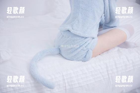 仙九Airi这身制服太撩了吧，原图和分享别藏着啊！