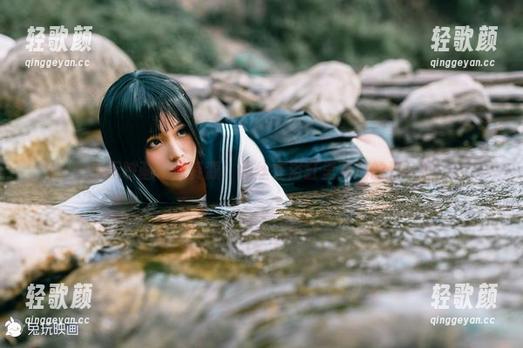 兔玩映画海量资源：黑丝在浴缸里飘荡的那一瞬