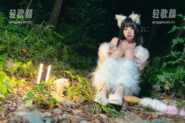 灰丝套图合集，咬人小小兔真敢试，你憋不憋想点赞？