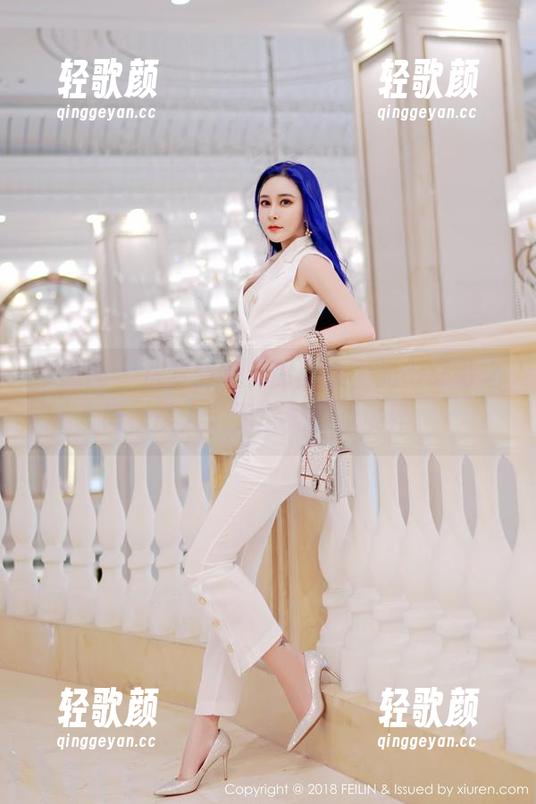 嗲囡囡 - 沈梦瑶兔女郎图集，光影交错之间，误入了无圣光的新境界。