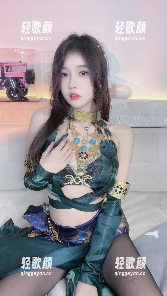 证据在此！小小奶瓶儿以修女形象重磅下载！