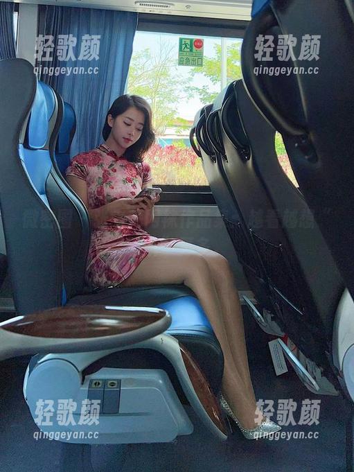 微密圈 - 张老师网袜作品集：越看越想“了解”更多。