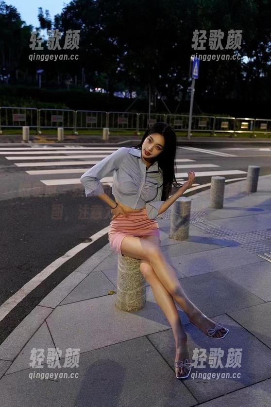 微密圈 - 教室的另一面，徐珺大哥高清原图，注意力即将飘走，哈哈。