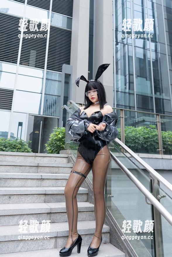 把杏子夫人的美图放大，每一个角度都给你可畏安慰，果然是“小店的美丽”。