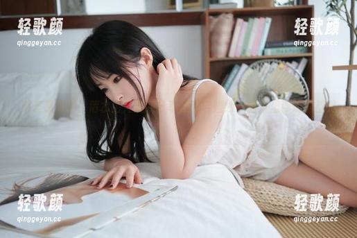 落差感满满！清水由乃最新分享的爱宕婚纱，脑海里浮现的都是？
