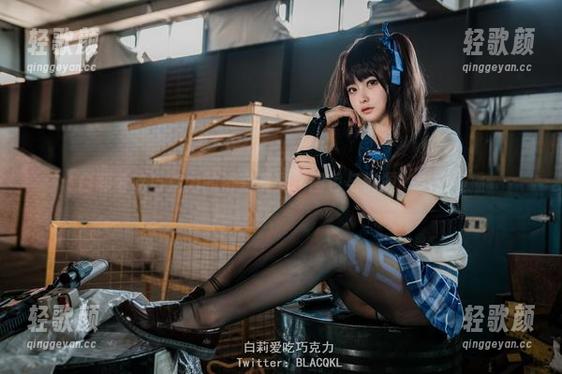白莉爱吃巧克力的浴室写真，图包与资源的温柔碰撞