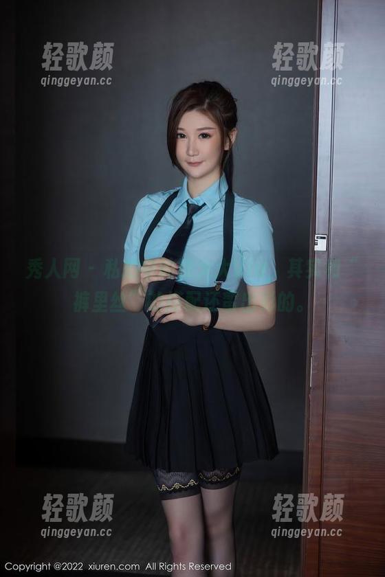 秀人网 - 私拍中的晗大大Via，其实和“裤里丝”的搭配还蛮出彩的。