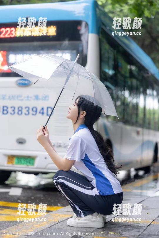 秀人网-赵万灵 秀人网 - 赵万灵分享的写真集“透明”,服装透了,情感也是呢?