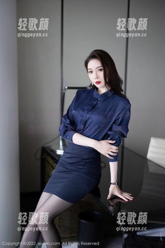 秀人网 - 美图受到了鹿小茜的气场加持，旗袍可是帮她加分的不二法宝。