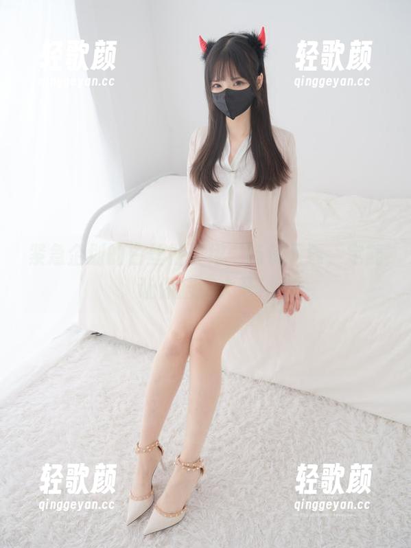 紧急企划的白丝格子裙，畅快下载，定能让你脑洞大开！