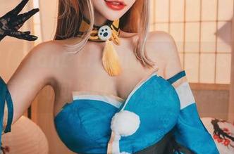 花リリ(Plant Lily)的女学生cos，下载之前先问问你的内心能不能承受。