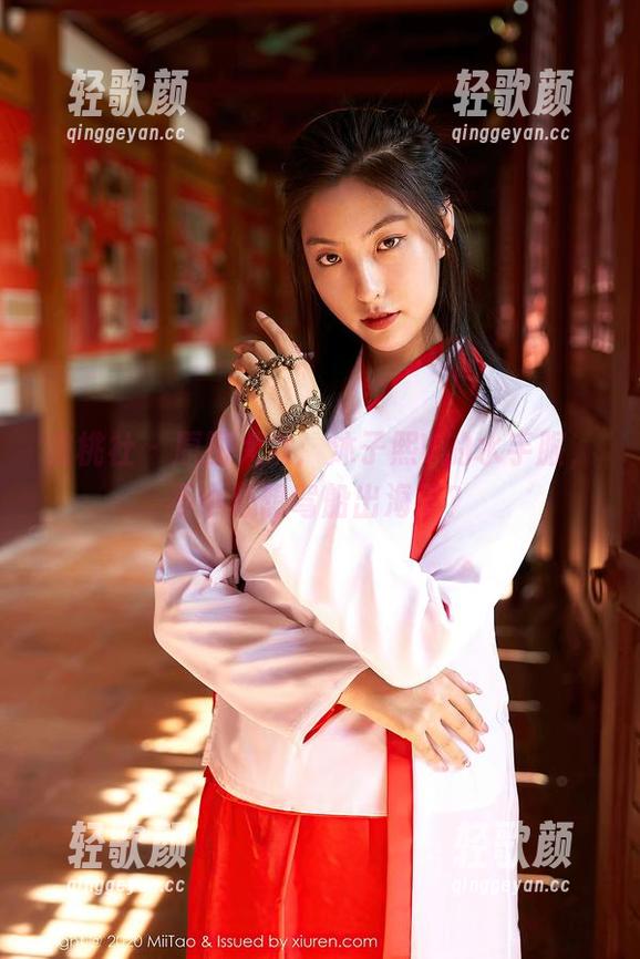 蜜桃社 - 原图大赏：沐子熙V的水手服，不小心想驾船出海了？