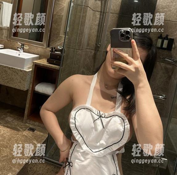 微密圈 - 30秒带你启程：詹詹的学妹私拍图包开启别样旅程！