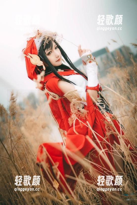 从许多鱼鱼鱼的私拍图集看天使，纯真和狡黠之间游走。
