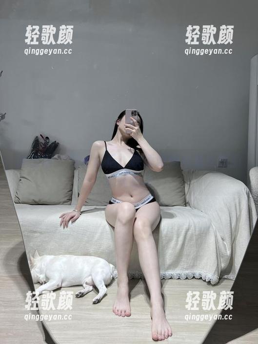 微密圈 - 写真背后：铁锤姐姐与兔女郎的玩味互动